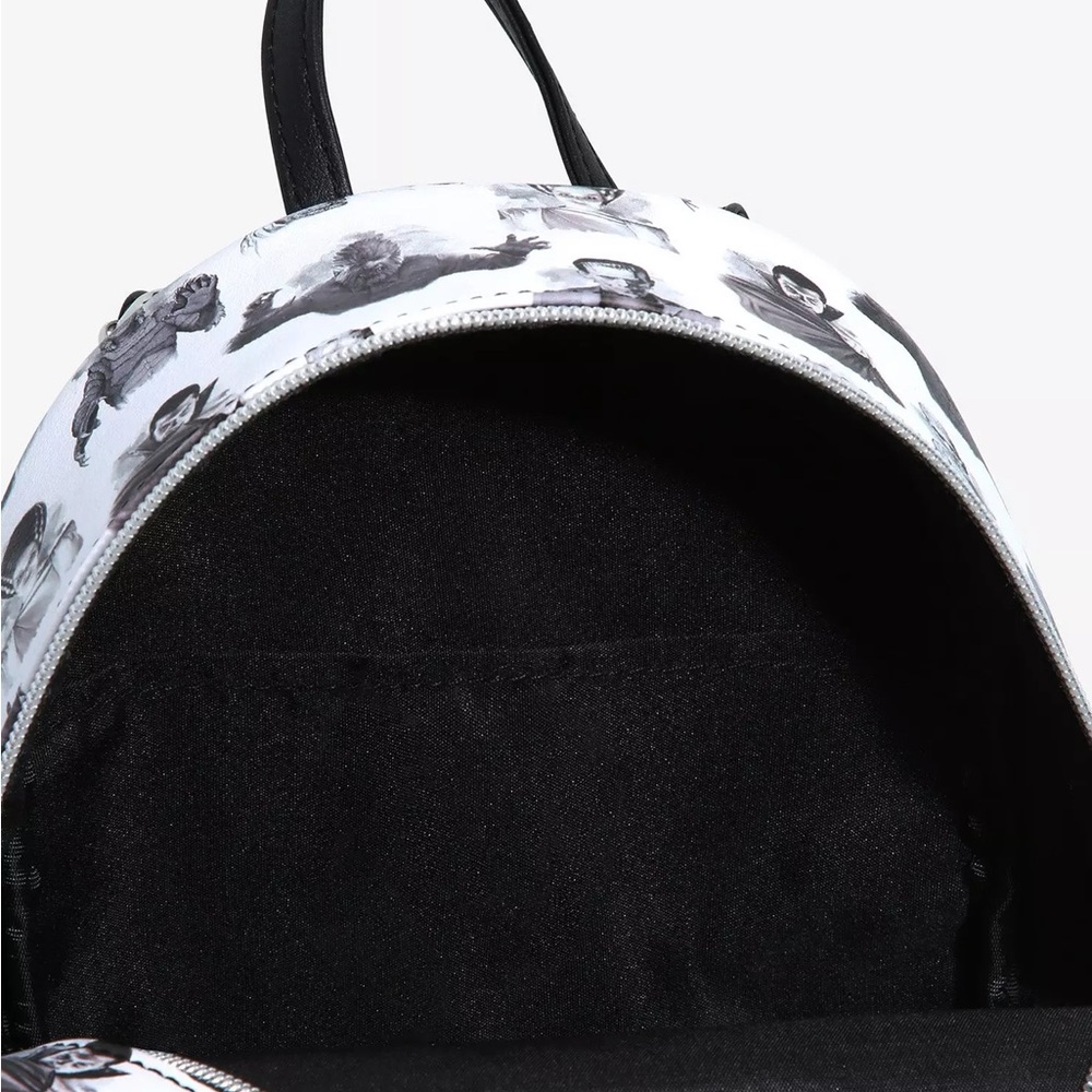 🧛🏻‍♂️ UNIVERSAL MONSTERS ICONS 🧛🏻‍♀️ LOUNGEFLY MINI BACKPACK - Picture 4 of 13